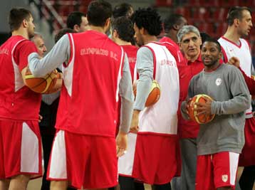 Χαμηλά πρόστιμα από τον αθλητικό δικαστή στους δύο «αιωνίους»