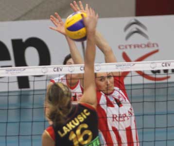 Παρέμεινε πρώτος ο Ολυμπιακός παρά την απώλεια, νίκες για ΠΑΟ και Πανελλήνιο