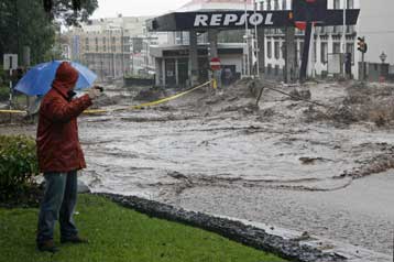 Τουλάχιστον 32 νεκροί από τις καταρρακτώδεις βροχές στη Μαδέιρα