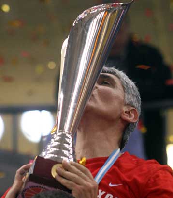 Συγχαρητήρια από Ομπράντοβιτς και θέληση από Γιαννάκη