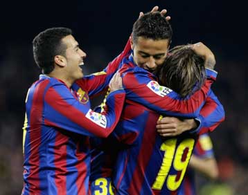 Στη Σανταντέρ ξέσπασε η Μπαρτσελόνα, νίκες για Λα Κορούνια και Σεβίλη