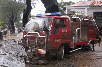 Μάχη με το χρόνο η έρευνα για τους αγνοούμενους από τις πλημμύρες στη Μαδέιρα