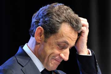 Σε ελεύθερη πτώση παραμένει η δημοτικότητα του Νικολά Σαρκοζί