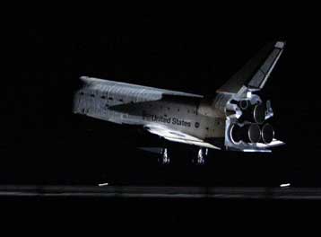 Επέστρεψε στη Γη το διαστημικό λεωφορείο Endeavour