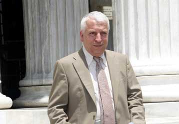 Απειλήθηκε ανθρώπινη ζωή, εξηγεί για την άρση του ασύλου ο Κ.Μουτζούρης