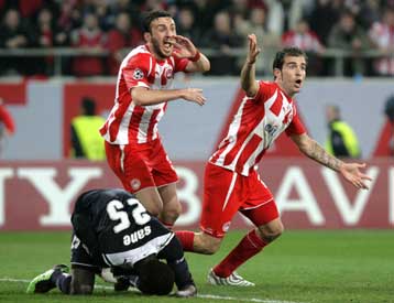 Απομακρύνεται η οκτάδα για τον Ολυμπιακό παρά το ηρωικό φινάλε