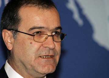 Εθελοντικό φόρο στους πλούσιους για τη στήριξη της οικονομίας, προτείνει ο Α.Βγενόπουλος