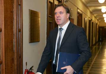 Κλείνει η κυβέρνηση το θέμα με τις δηλώσεις Πάγκαλου για τη μονιμότητα