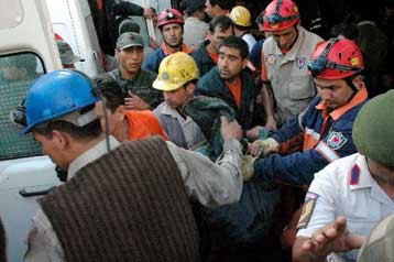 Δεκαεπτά εργάτες νεκροί από έκρηξη σε ορυχείο στην Τουρκία