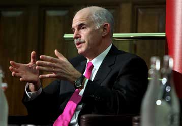 Δεν ζητήσαμε ποτέ σχέδιο διάσωσης, τονίζει ο Γιώργος Παπανδρέου