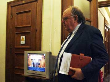 Έκρηξη Πάγκαλου κατά Γερμανίας και υπαινιγμοί για τα στοιχεία της Ιταλίας