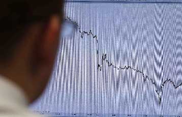 Στις 350 μονάδες βάσης σκαρφαλώνει το spread στα ομόλογα