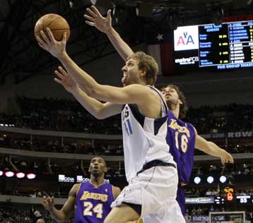 Ήττα των Λέικερς στο Ντάλας, νέο ρεκόρ από τον Κόμπι