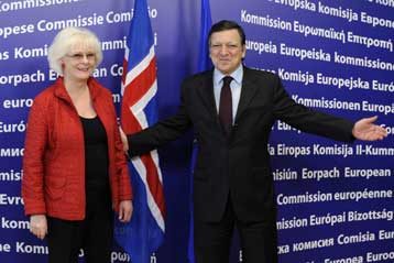 «Πράσινο φως» από την Επιτροπή για την ένταξη της Ισλανδίας στην ΕΕ