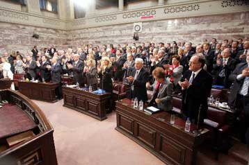 Στη Βουλή το αίτημα της ΝΔ για Εξεταστική για την οικονομία από το 1981