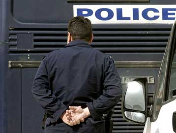 Ένταση στον Βύρωνα στη διάρκεια συγκέντρωσης για το θάνατο του 25χρονου αλλοδαπού