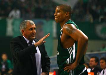 «Με όλες μας τις δυνάμεις για τη νίκη» δήλωσε ο Ομπράντοβιτς