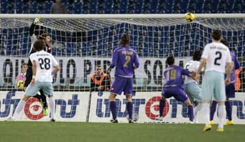 Στο χείλος της Serie A παραμένει η Λάτσιο, 1-1 με τη Φιορεντίνα