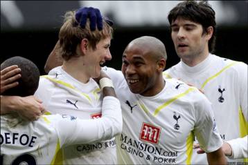 Μεγάλη νίκη της Τότεναμ, δύσκολα η Λίβερπουλ