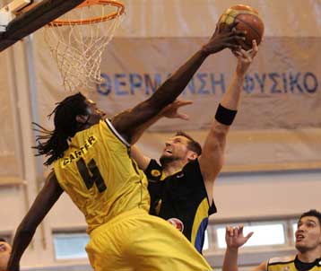 «Ζωντανός» ο Ηλυσιακός με 74-69 το Μαρούσι