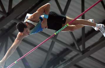 Ο Φιλιππίδης 5.62μ, ρεκόρ κορασίδων η Μπερδούση στο Πανελλήνιο πρωτάθλημα κλειστού