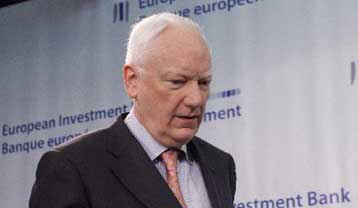 «Παράθυρο» για χαμηλότοκο δάνειο έως 2 δισ. ευρώ από την Ευρωπαϊκή Τράπεζα Επενδύσεων