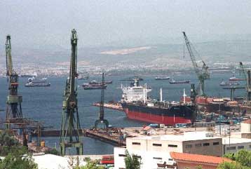 Συμφωνία για την απόκτηση του 75% των Ναυπηγείων Σκαραμαγκά από την Abu Dhabi Mar