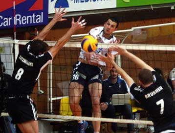 Ο Ηρακλής 3-0 σετ τον ΠΑΟΚ, συμπλοκές και επεισόδια στη Θεσσαλονίκη