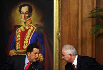 «Mήπως και ο Μπολίβαρ ήταν τρομοκράτης;» απαντά ο Τσάβες στις κατηγορίες της Μαδρίτης