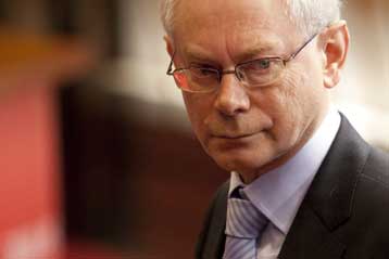 «Χαρισματικός όσο ένα ξεσκονόπανο» ο Χέρμαν Βαν Ρομπάι, λέει Βρετανός ευρωβουλευτής