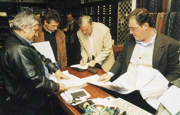 Αναστέλλονται οι επιστροφές ΦΠΑ μέχρι τις 31 Μαΐου