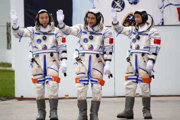 Η Κίνα αναβάλλει τα σχέδια για δικό της διαστημικό σταθμό