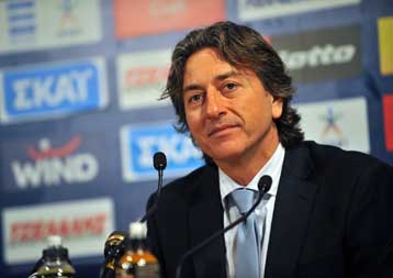 Ο Βαγγέλης Βλάχος ανανέωσε το συμβόλαιό του με τον Αστέρα Τρίπολης