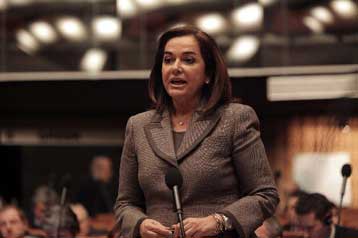 Το χρέος έπρεπε να τιθασευτεί τις ημέρες των παχέων αγελάδων, λέει η Ντ.Μπακογιάννη