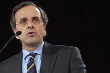 Παραλύουν τον κοινωνικό ιστό τα μέτρα της κυβέρνησης, λέει ο Αντ.Σαμαράς