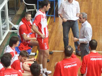 Ο Ολυμπιακός «έχασε» Μίλκοβιτς και ηττήθηκε από Ντιναμό, άτυχος αποκλεισμός για ΕΑΠ