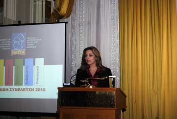 Ο τουρισμός μπορεί να «βάλει ξανά τη χώρα σε τροχιά ανάπτυξης», λέει η Α.Γκερέκου