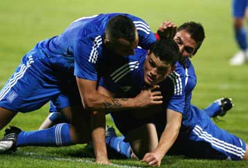 Οι «μικροί» της Ελπίδων έβαλαν τα γυαλιά στους «μεγάλους» του Ρεχάγκελ