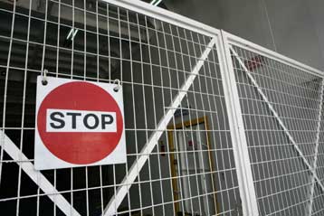 Με μπαράζ κινητοποιήσεων απαντούν οι εργαζόμενοι στα μέτρα της κυβέρνησης