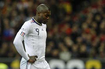 Ότι δεν είναι… νεκρός θέλει να αποδείξει ο Σισέ