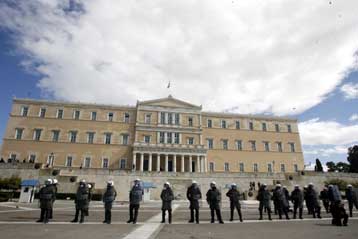 Αναταραχή λόγω των οικονομικών μέτρων φοβάται η πλειονότητα των πολιτών