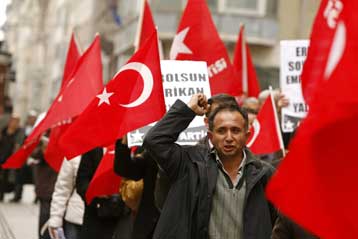 «Παρωδία» χαρακτηρίζει ο Ερντογάν το αμερικανικό ψήφισμα για τους Αρμένιους