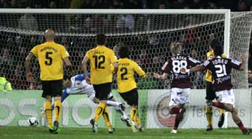 Νίκη σωτηρίας της Λάρισας επί της ΑΕΚ με 1-0 στο κατάμεστο Αλκαζάρ