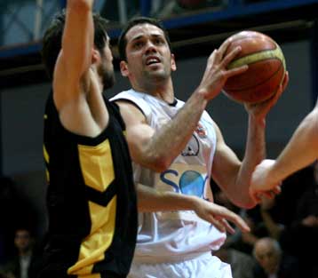 Η Νήαρ Ηστ νίκησε τον Ηρακλή και… έδωσε στον Ίκαρο/ Έσπερο το κλειδί του ρετιρέ