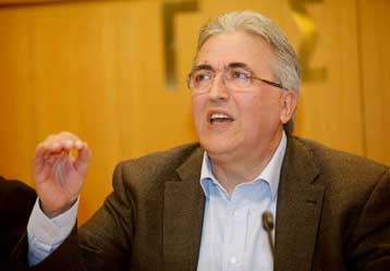 Casus Belli για τη ΓΣΕΕ το ενδεχόμενο περικοπής και των μισθών του ιδιωτικού τομέα