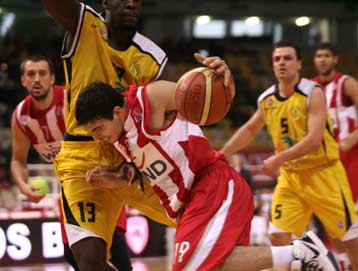 Με 101… έτρεχε ο Ολυμπιακός και προσπέρασε τον Ηλυσιακό