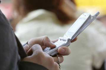 Δικογραφία σε βάρος εταιριών που έστελναν παραπλανητικά SMS σε κινητά τηλέφωνα