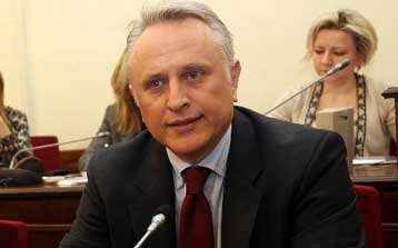 Αποσύρθηκε ο χαρακτήρας του κατεπείγοντος στο νομοσχέδιο για τους προϊσταμένους