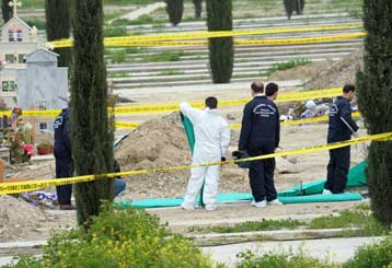 Σύλληψη τριών ατόμων στην υπόθεση της κλοπής της σορού του Τάσσου Παπαδόπουλου