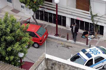 Ένας νεκρός από την ανταλλαγή πυροβολισμών με αστυνομικούς στη Δάφνη